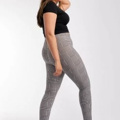 Just Cozy Parquet'd - All Season