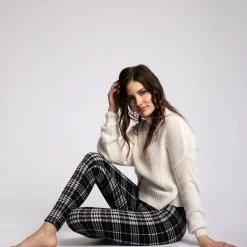 Just Cozy Black Plaid - Cozy Lined 22 Just Cozy Black Plaid - Cozy Lined
