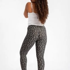 Just Cozy Black Valley - All Season