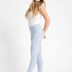 Just Cozy White Flowers - All Season