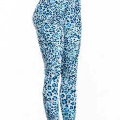 Just Cozy Blue Leo - All Season