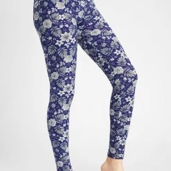 Just Cozy Roselia - All Season