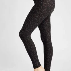 Just Cozy Tiny Red Flowers - All Season