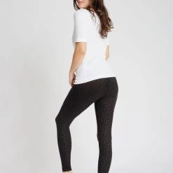 Just Cozy Tiny Red Flowers - All Season