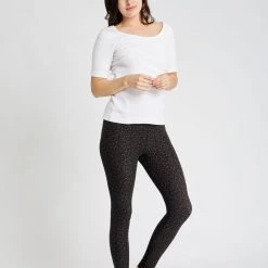 Just Cozy Tiny Red Flowers - All Season