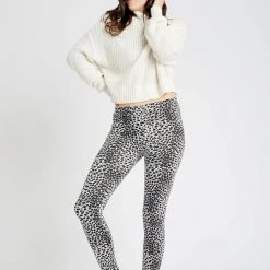 Just Cozy White Leopard - Cozy Lined 10 Just Cozy White Leopard - Cozy Lined