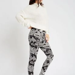 Just Cozy Arabesque - Cozy Lined 11 Just Cozy Arabesque - Cozy Lined