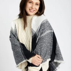 Just Cozy Celia - Blanket Scarf