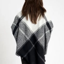 Just Cozy Celia - Blanket Scarf