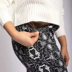 Just Cozy Snake Print - Cozy Lined